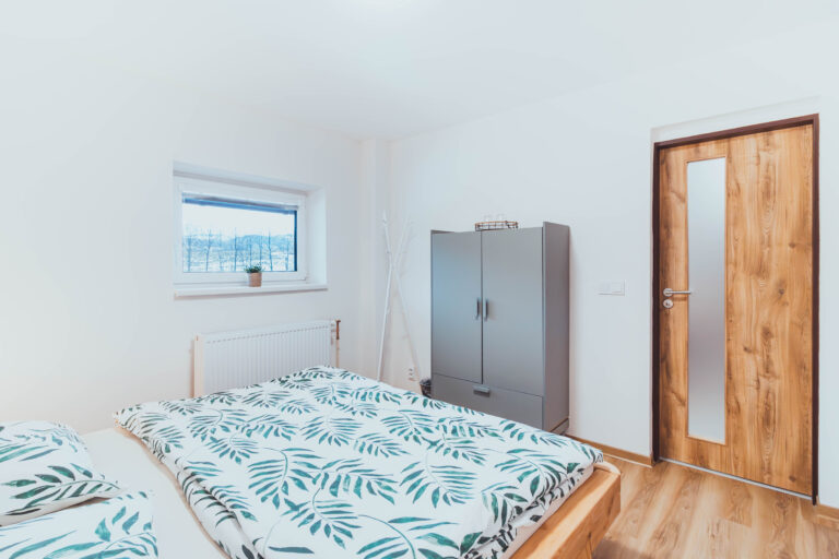 Dvoulůžkový pokoj s koupelnou a WC